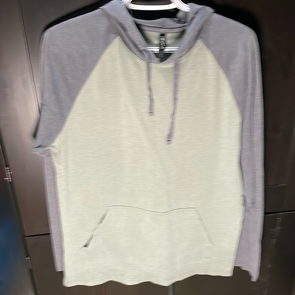 RVCA Men’s grey & green , long sleeve t-shirt Size large